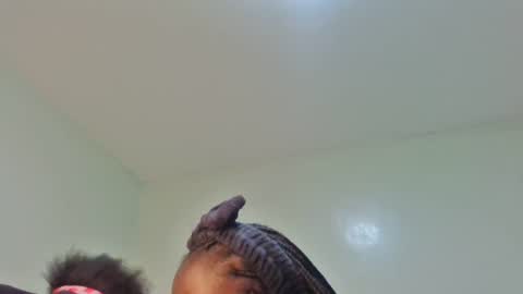 Snapshot of gud_lunah1 chatting on 06/22/26, 03:31 gud_lunah1 online show from 06/22/26, 03:31