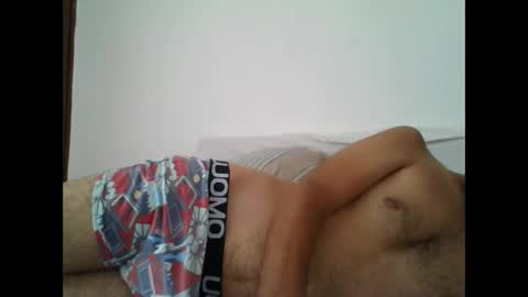 Snapshot of guelt chatting on 04/19/26, 06:54 Luis Armandoo online show from 04/19/26, 06:54