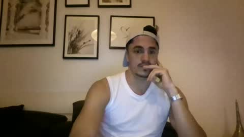 Snapshot of guerillatequilla chatting on 12/30/24, 06:49 guerillatequilla online show from 12/30/24, 06:49