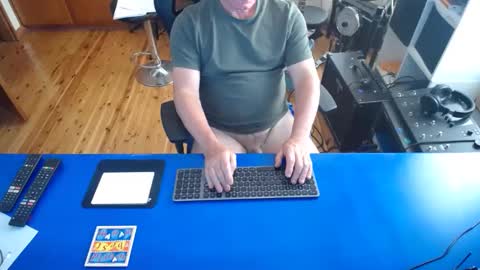 guesswhatigot2 online show from 01/19/25, 07:36