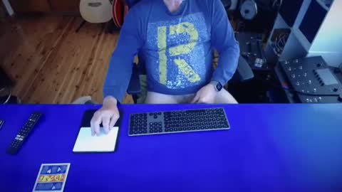 guesswhatigot2 online show from 03/09/25, 03:11