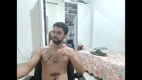 Snapshot of guguzinhox chatting on 02/19/25, 11:46 guguzinhox online show from 02/19/25, 11:46