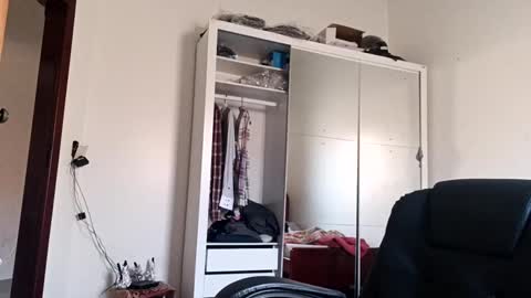 Snapshot of guguzinhox chatting on 02/27/25, 11:41 guguzinhox online show from 02/27/25, 11:41