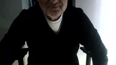 Snapshot of guide2 chatting on 11/19/25, 09:53 Dislove online show from 11/19/25, 09:53