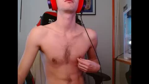 Snapshot of guidoq91199 chatting on 04/21/26, 06:12 Young4Daddy online show from 04/21/26, 06:12