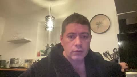 Snapshot of guil0 chatting on 01/18/26, 10:08 guil0 online show from 01/18/26, 10:08