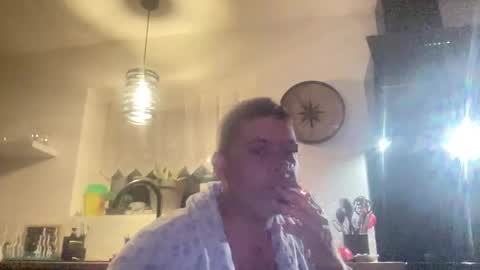 Snapshot of guil0 chatting on 03/18/26, 07:55 guil0 online show from 03/18/26, 07:55