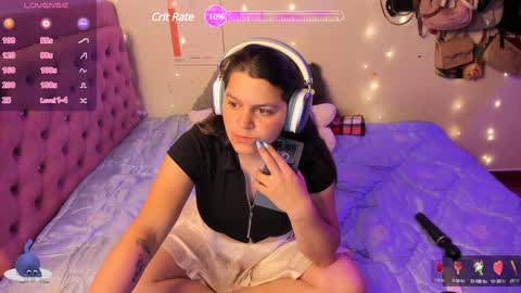 Hello Im Julieta Im 25 years old welcome to my room have fun and be happy. online show from 01/21/25, 06:54