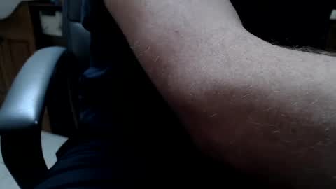 Snapshot of guitarguru420 chatting on 02/22/25, 08:09 newbies online show from 02/22/25, 08:09