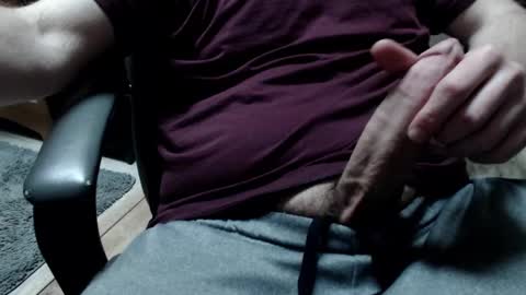 Snapshot of guitarguru420 chatting on 03/05/25, 11:16 newbies online show from 03/05/25, 11:16