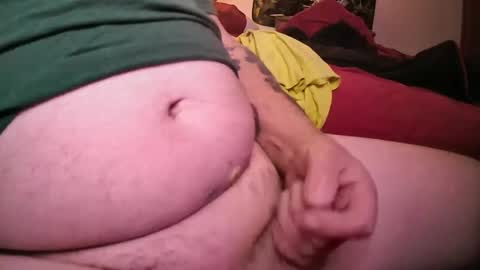 Snapshot of guitarmam7734 chatting on 01/07/25, 01:06 tommy online show from 01/07/25, 01:06