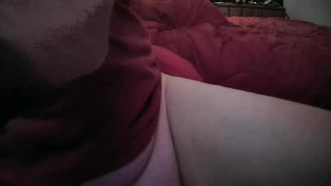 Snapshot of guitarmam7734 chatting on 01/24/25, 01:47 tommy online show from 01/24/25, 01:47