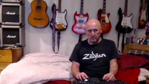 Snapshot of guitarsexgod chatting on 01/27/25, 11:00 Mario online show from 01/27/25, 11:00