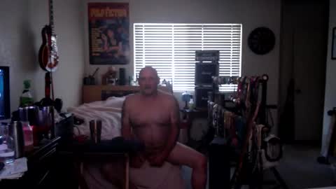 Snapshot of guitarsexgod chatting on 11/01/25, 07:38 Mario online show from 11/01/25, 07:38