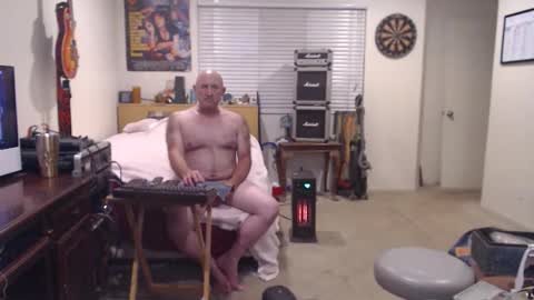 Snapshot of guitarsexgod chatting on 11/29/25, 11:57 Mario online show from 11/29/25, 11:57