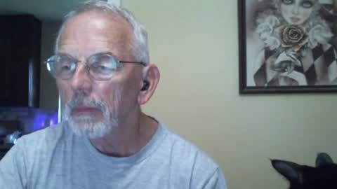 Snapshot of gulfcoast1952 chatting on 12/02/24, 01:46 Roy online show from 12/02/24, 01:46