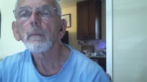 Snapshot of gulfcoast1952 chatting on 12/06/24, 07:01 Roy online show from 12/06/24, 07:01