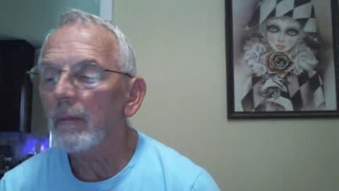 Snapshot of gulfcoast1952 chatting on 12/24/24, 02:12 Roy online show from 12/24/24, 02:12