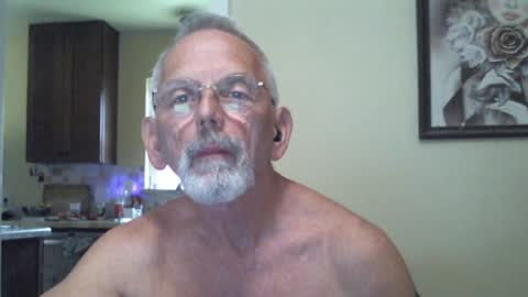 Snapshot of gulfcoast1952 chatting on 01/15/25, 07:01 Roy online show from 01/15/25, 07:01