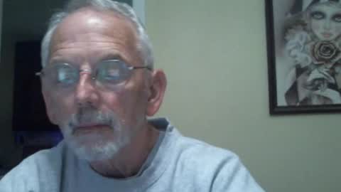 Snapshot of gulfcoast1952 chatting on 02/19/25, 02:01 Roy online show from 02/19/25, 02:01