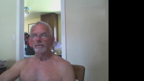 Snapshot of gulfcoast1952 chatting on 09/10/25, 06:41 Roy online show from 09/10/25, 06:41