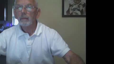 Snapshot of gulfcoast1952 chatting on 10/05/25, 11:02 Roy online show from 10/05/25, 11:02