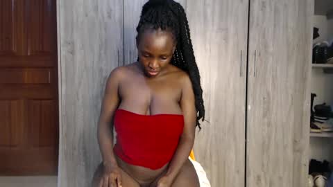 Snapshot of gulpess chatting on 12/23/24, 11:06 Miss Incredible online show from 12/23/24, 11:06