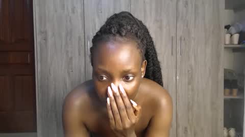 Snapshot of gulpess chatting on 01/09/25, 10:41 Miss Incredible online show from 01/09/25, 10:41