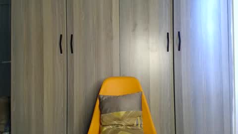 Snapshot of gulpess chatting on 09/13/25, 10:59 Miss Incredible online show from 09/13/25, 10:59