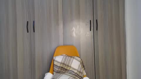 Snapshot of gulpess chatting on 10/26/25, 11:53 Miss Incredible online show from 10/26/25, 11:53