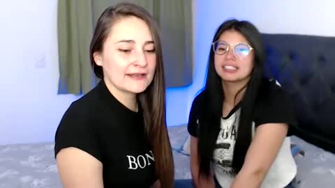 Snapshot of gumball_room chatting on 01/21/25, 10:19 Vane blonde and Hazell black hair online show from 01/21/25, 10:19