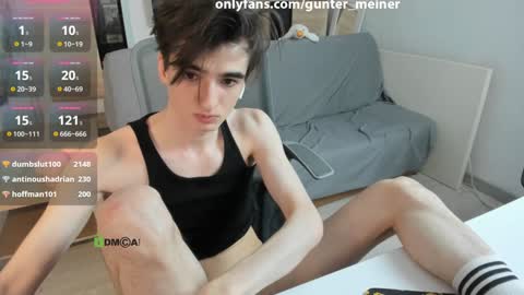 Snapshot of guntermeiner chatting on 12/20/24, 01:00 Gunter online show from 12/20/24, 01:00