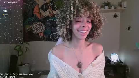 Snapshot of gunzinrose chatting on 12/06/24, 05:11 Kylie online show from 12/06/24, 05:11