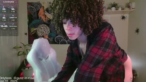 Snapshot of gunzinrose chatting on 01/31/25, 08:22 Kylie online show from 01/31/25, 08:22