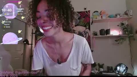 Snapshot of gunzinrose chatting on 11/08/25, 04:29 Kylie online show from 11/08/25, 04:29