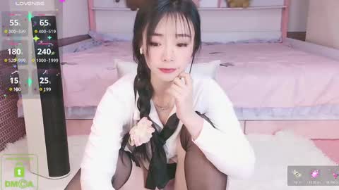 Snapshot of guoguomi chatting on 03/10/25, 10:59 Hello my name is Guoguo online show from 03/10/25, 10:59