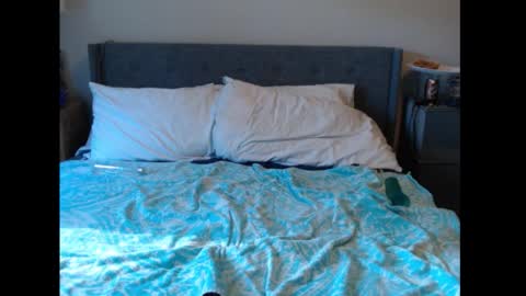 Snapshot of gurthychub chatting on 01/15/25, 07:01 Gunther online show from 01/15/25, 07:01