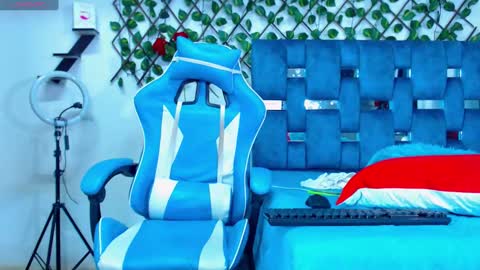 Hakim online show from 01/16/25, 04:17