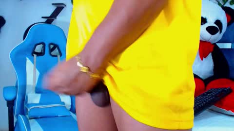 Hakim online show from 10/18/25, 07:03