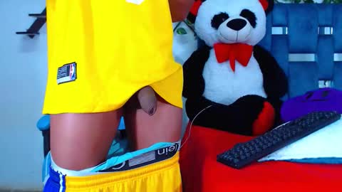 Hakim online show from 10/25/25, 02:13