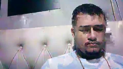 Snapshot of gustavo942493 chatting on 07/16/26, 02:39 gustavo942493 online show from 07/16/26, 02:39