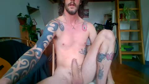 Snapshot of gustavsky chatting on 03/19/26, 09:46 Gustav online show from 03/19/26, 09:46