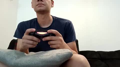 Snapshot of guts_san chatting on 10/12/25, 07:46 guts_san online show from 10/12/25, 07:46