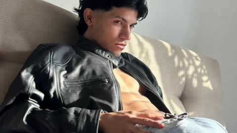 Snapshot of guts_x chatting on 12/11/24, 11:21 Guts online show from 12/11/24, 11:21