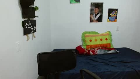 Snapshot of guts_x chatting on 01/21/25, 08:11 Guts online show from 01/21/25, 08:11