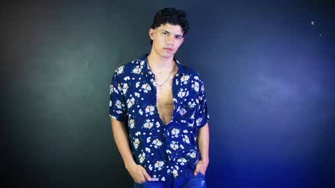 Snapshot of guts_x chatting on 11/06/25, 07:04 Guts online show from 11/06/25, 07:04