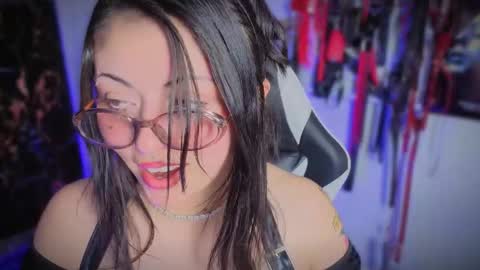 Snapshot of guxplo chatting on 03/19/26, 03:16 Antonella online show from 03/19/26, 03:16