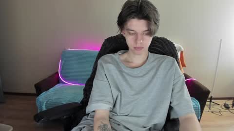 Snapshot of guy_liam1 chatting on 01/05/25, 12:42 guy_liam1 online show from 01/05/25, 12:42