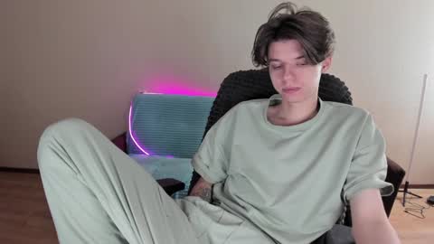 Snapshot of guy_liam1 chatting on 01/13/25, 04:50 guy_liam1 online show from 01/13/25, 04:50