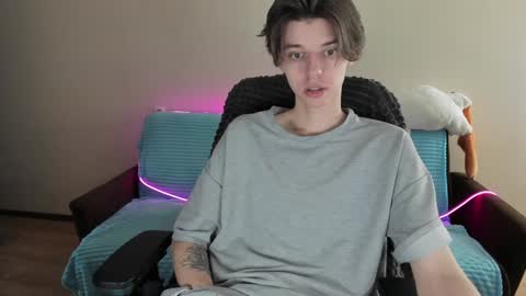 Snapshot of guy_liam1 chatting on 01/20/25, 01:00 guy_liam1 online show from 01/20/25, 01:00